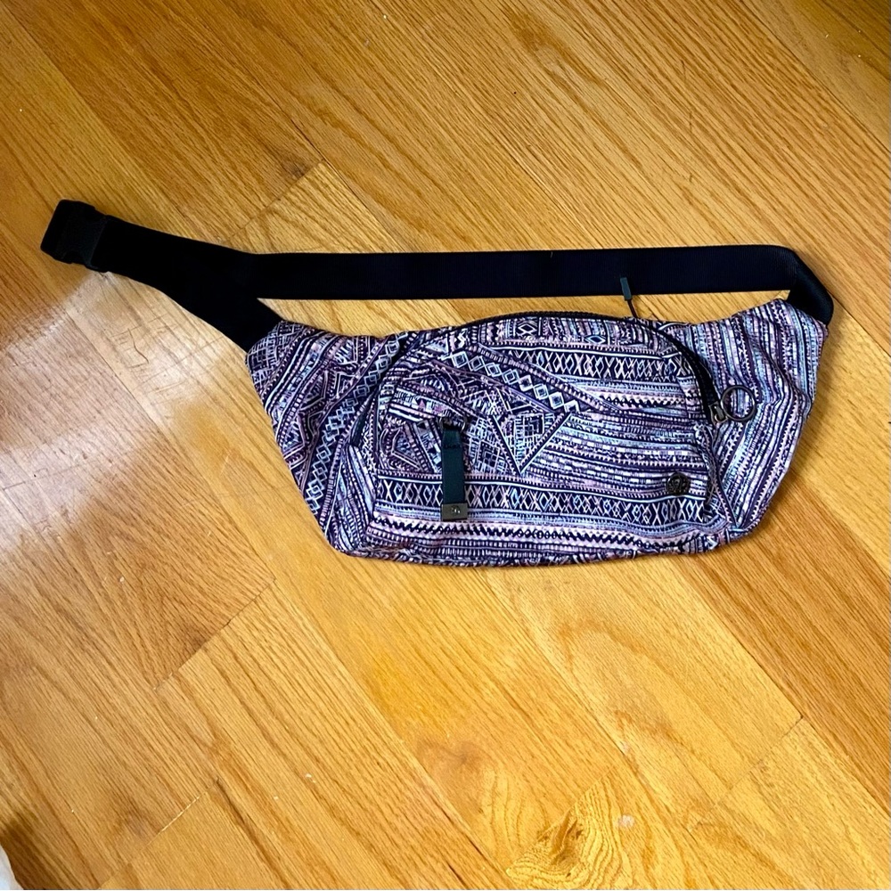 Lululemon Purple Crossbody Bag / Fannypack